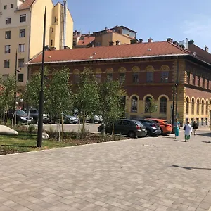 Hostal Season 2, Budapest